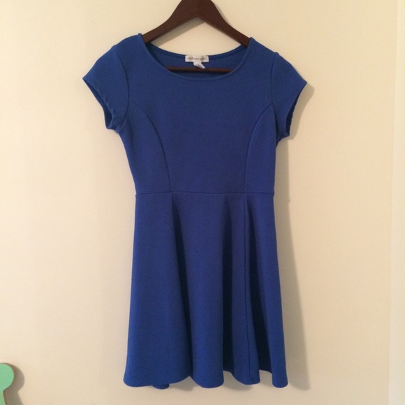 Textured Fit and Flare Dress - Picture 4 of 5